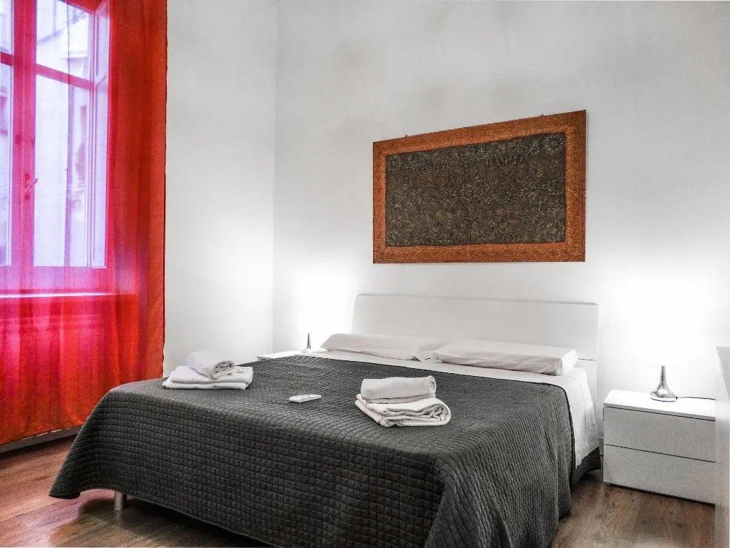 Room, Magic Door Rome, Naples