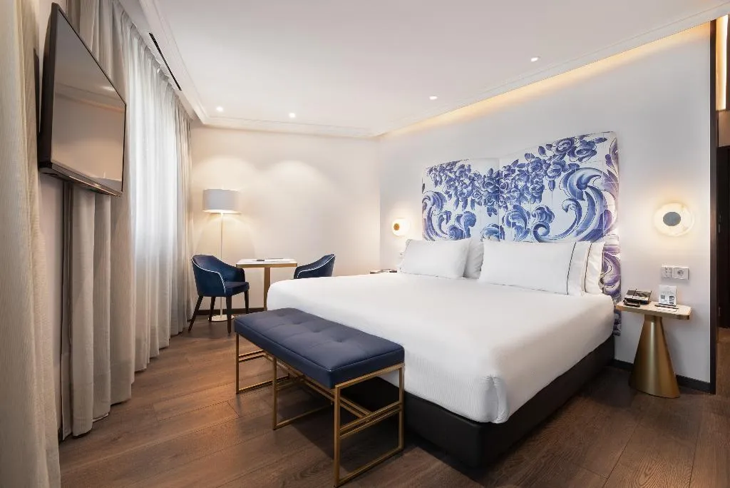 Double or Twin DELUXE Room, Eurostars Universal Lisboa, Lisbon