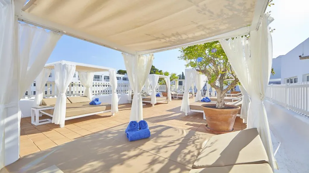 Terrace, Prinsotel Alba Hotel Apartamentos, Majorca