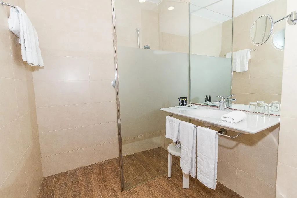 SUITE CAPACITY 4 Room, Eix Platja Daurada Hotel & SPA, Majorca