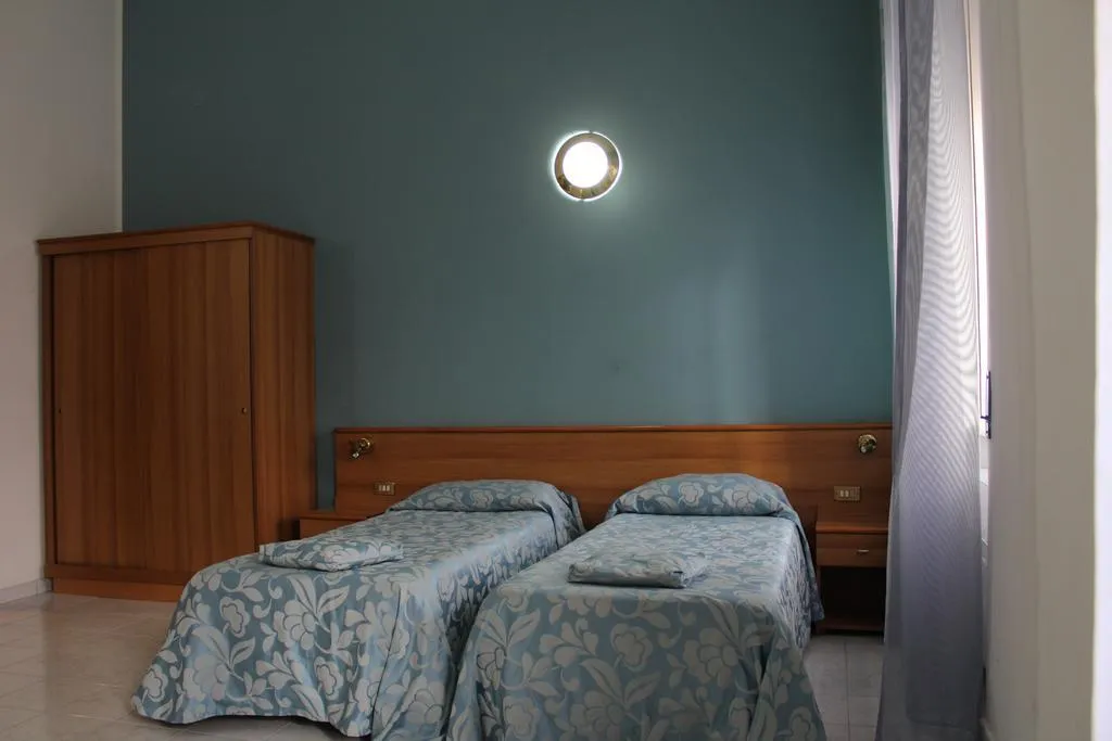 Double or Twin STANDARD Room, Santa Marta, Naples