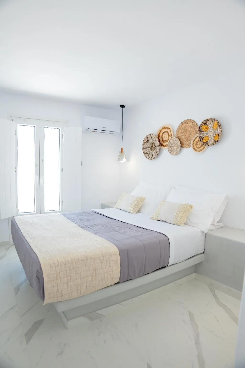 SUITE TWO BEDROOMS TWO BATHROOMS Room, Kýma Perissa, Santorini