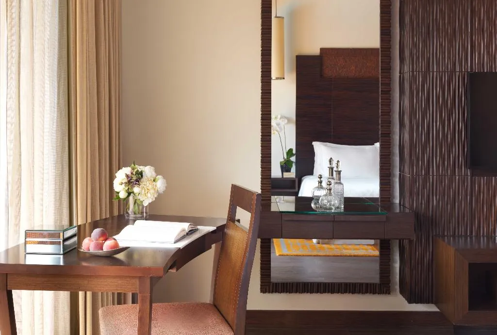 DOUBLE LAGOON VIEW Room, Anantara The Palm Dubai Resort, Dubai