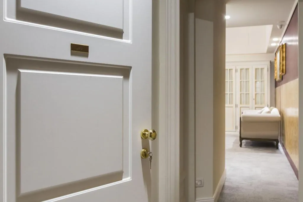 Room, Household - Settembrini 17, Milan
