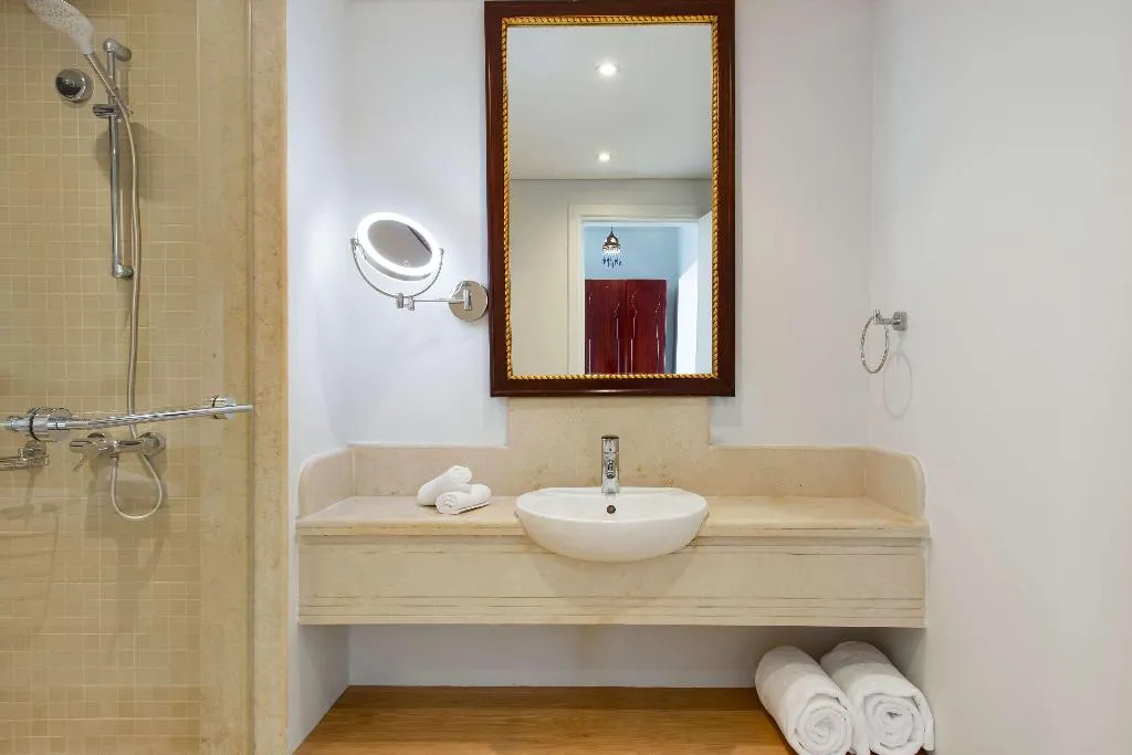 JUNIOR SUITE POOL VIEW Room, Marina Resort Port Ghalib Radisson Individuals, Red Sea Riviera