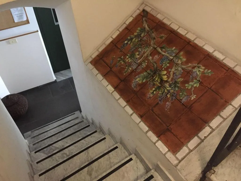 Lobby, Four Rooms, Catania