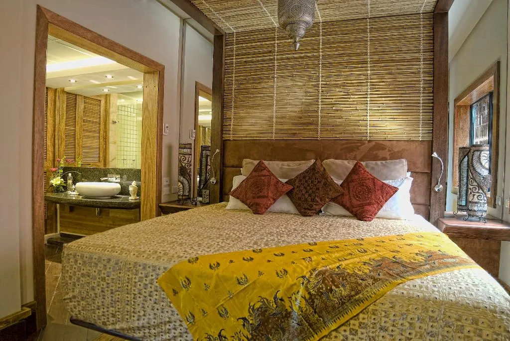 APARTMENT THREE BEDROOMS WITH PRIVATE POOL Room, Aldea Thai by oceanfront, Playa Del Carmen