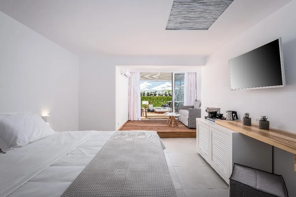 JUNIOR SUITE WITH JACUZZI Room, Kantouni Beach Boutique Hotel, Crete