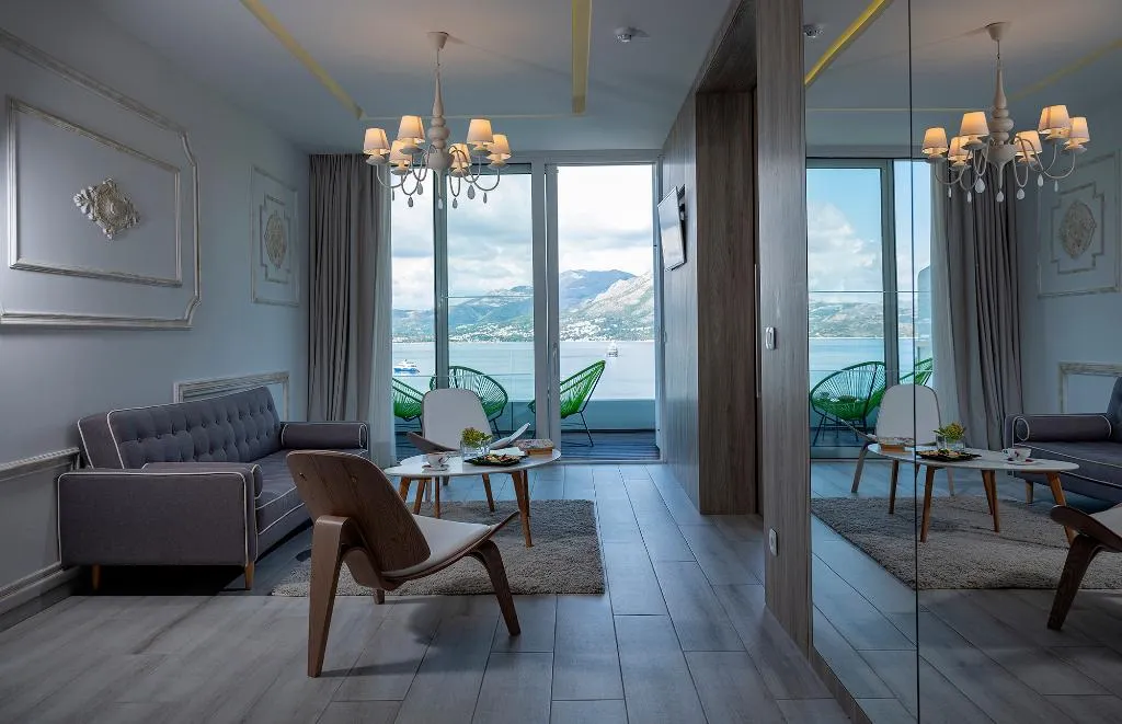 JUNIOR SUITE EXECUTIVE SEA VIEW Room, Hotel Cavtat, Dubrovnik