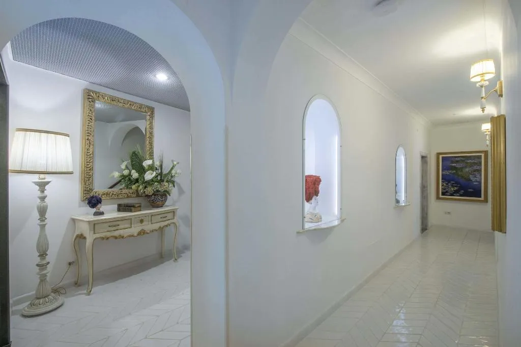 Lobby, Hotel Pellegrino, Naples