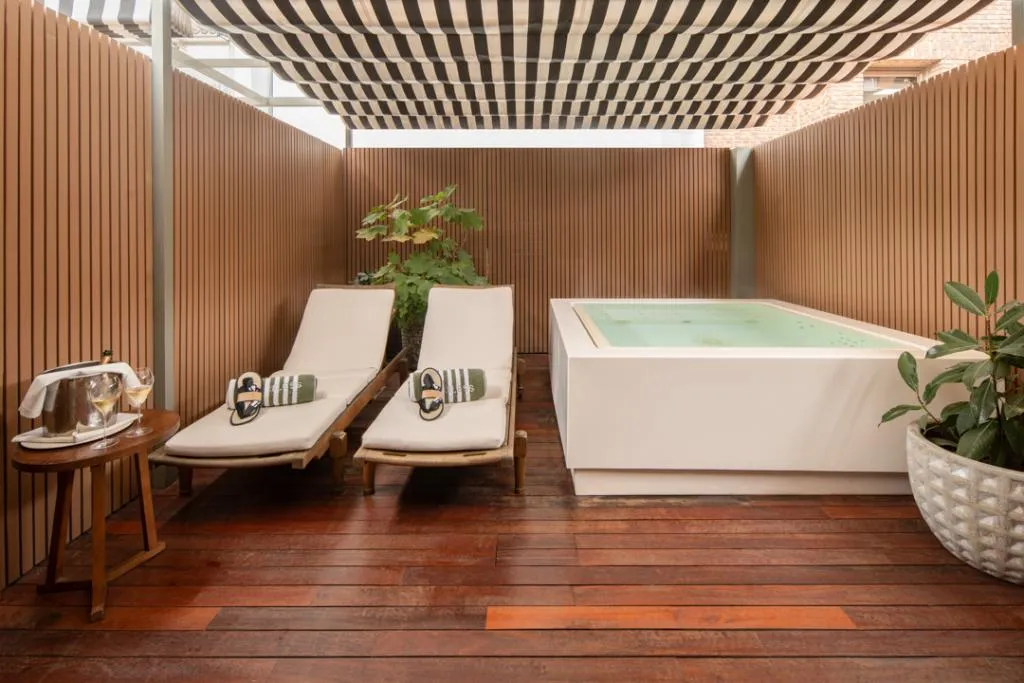 SINGLE KING BED WITH JACUZZI Room, Bless Hotel Madrid, a member of The Leading Hotels, Madrid