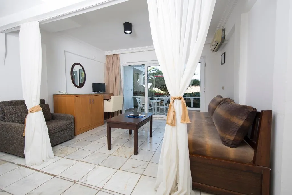 FAMILY ROOM STANDARD Room, Family Belvedere, Bodrum