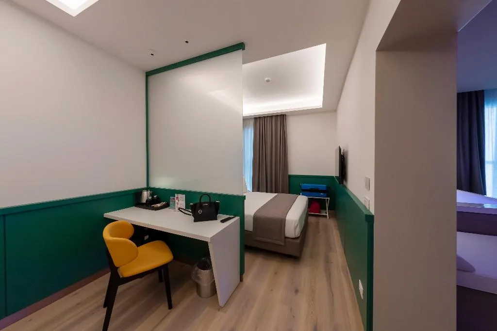 JUNIOR SUITE WITH JACUZZI Room, Smart Hotel - Naples Harbour, Naples