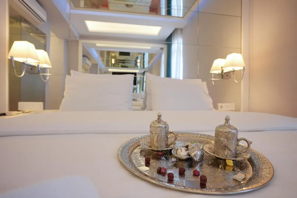 DOUBLE DELUXE WITH BALCONY Room, By Cemil Boutique Hotel, Antalya