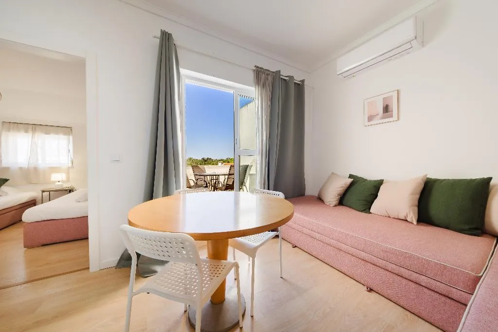 FAMILY ROOM SUPERIOR Room, Villa Paraiso Da Caparica, Lisbon
