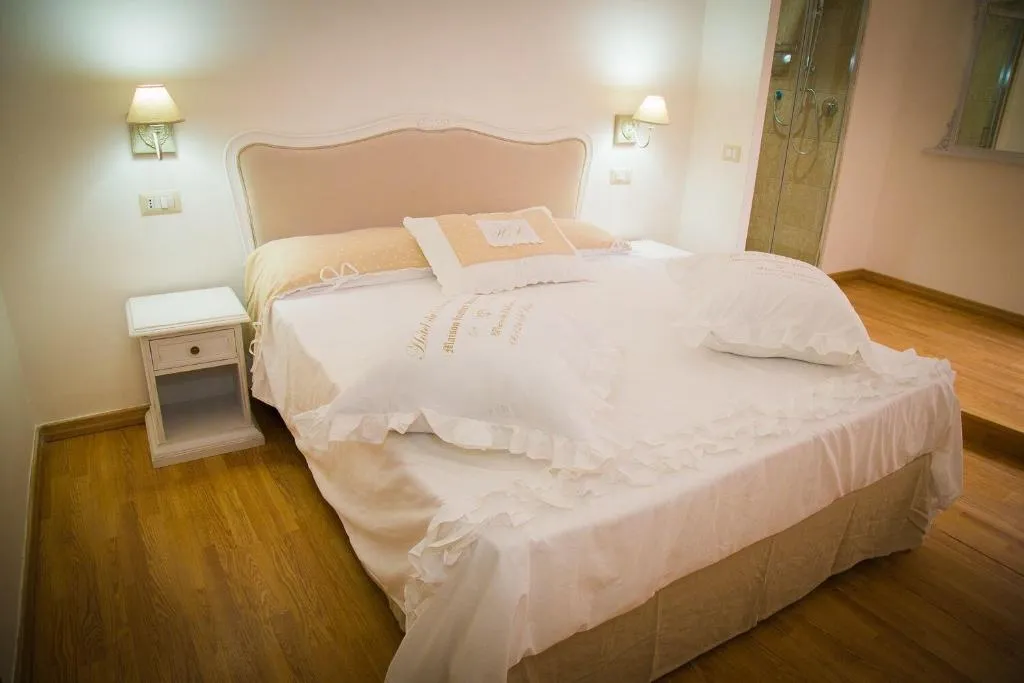 Room, I Racconti di Partenope B&B, Naples