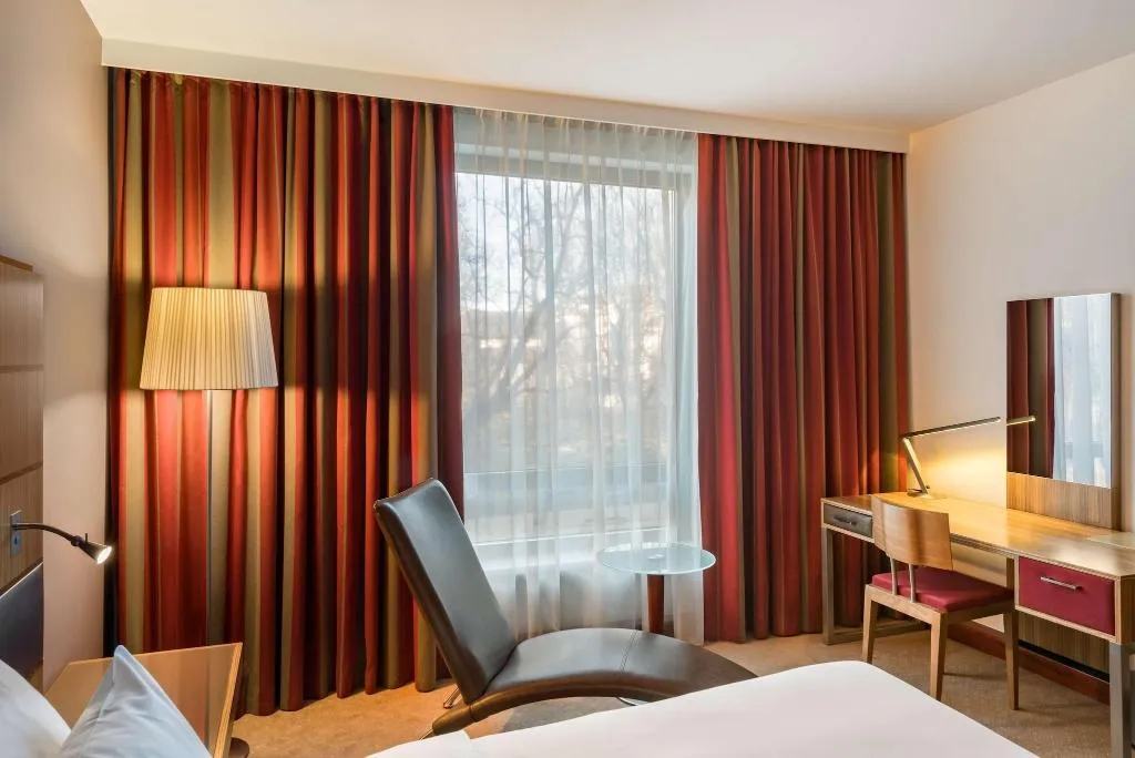 DOUBLE SUPERIOR QUEEN BED Room, Radisson Blu Hotel Krakow, Krakow