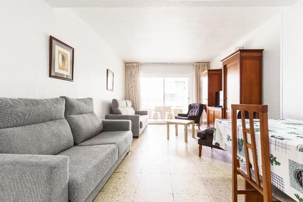 APARTMENT THREE BEDROOMS TWO BATHROOMS Room, Apartamentos Maja Beach, Costa Blanca