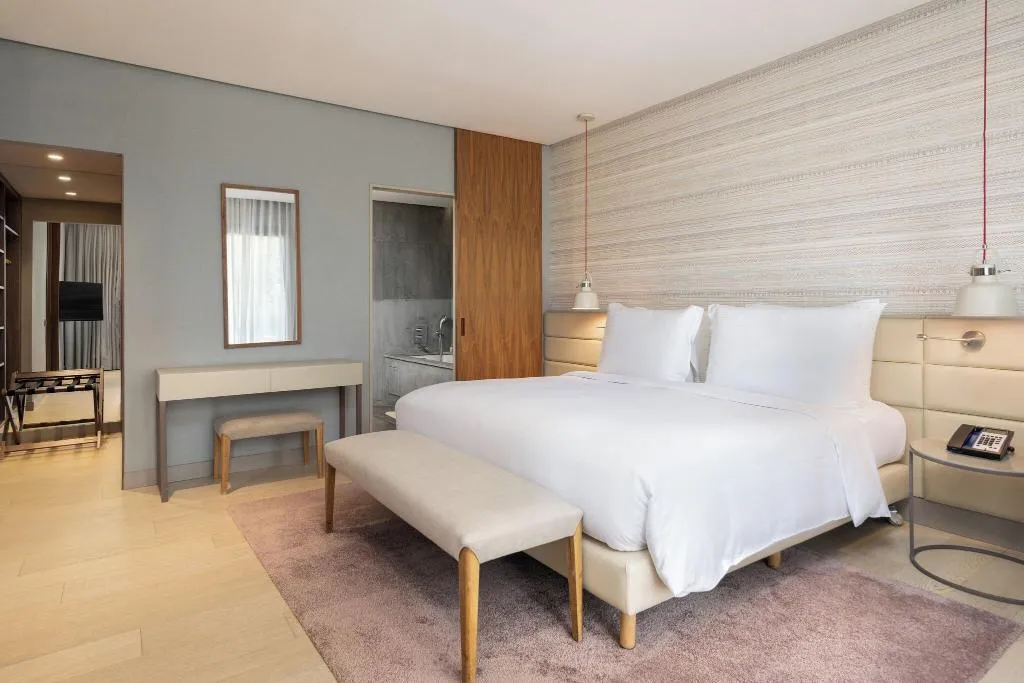 JUNIOR SUITE KING SIZE BED Room, Radisson Blu Hotel Marrakech Carré Eden, Marrakech