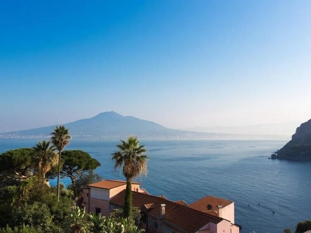 General view, Hotel Aequa, Naples