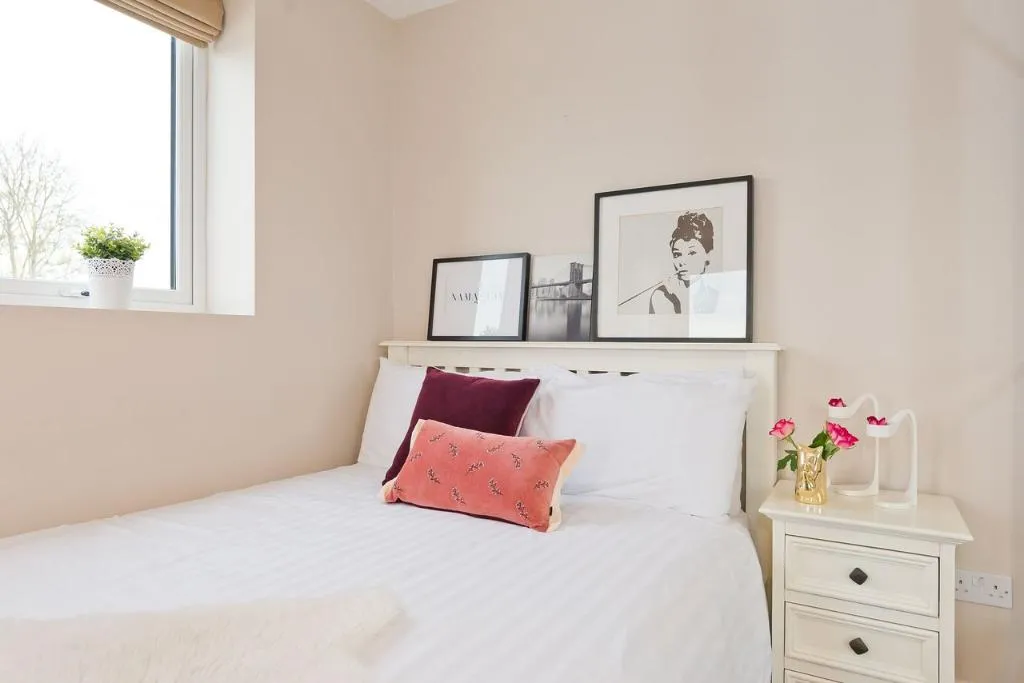 APARTMENT ONE BEDROOM Room, Broc House Suites, Dublin