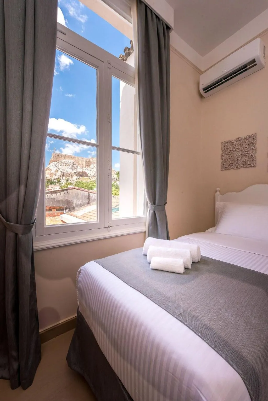 SINGLE WITH VIEWS Room, Palladian Home, Athens