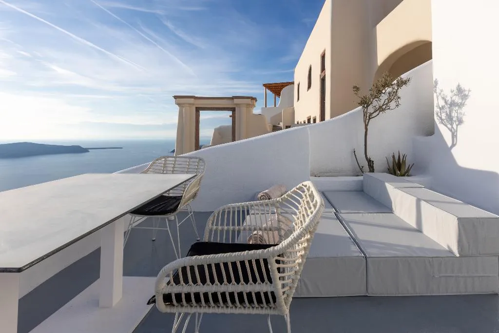 SUITE SUPERIOR Room, Heavens Edge by Mr and Mrs White, Santorini