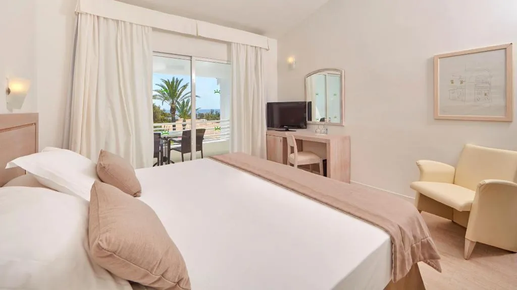 Room, Prinsotel la Caleta, Menorca