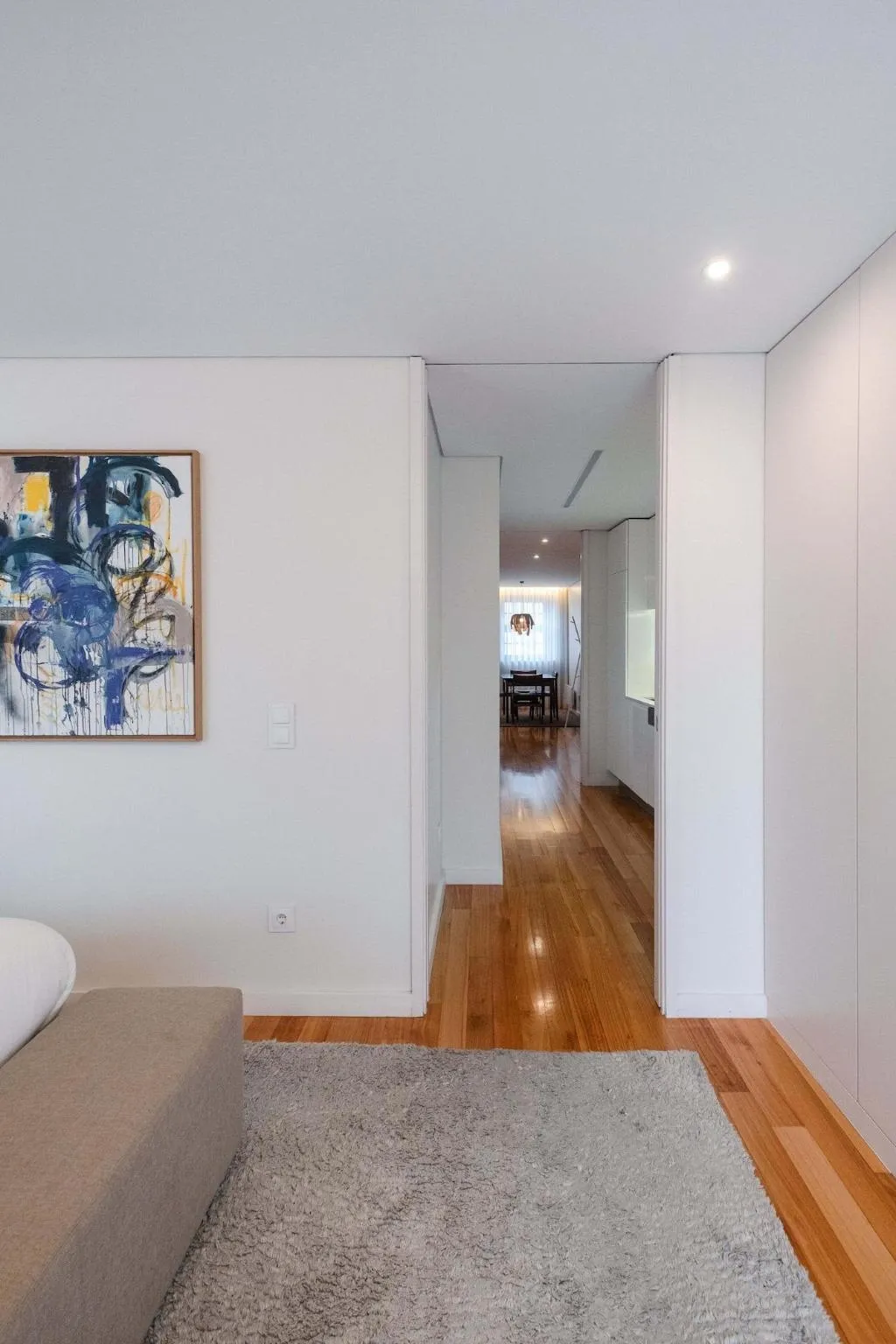 Room, Domum, Porto