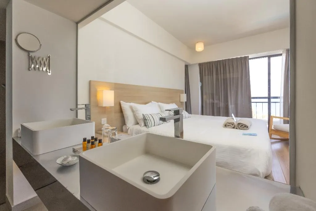 SUITE EXECUTIVE Room, Sandy Beach, Cyprus