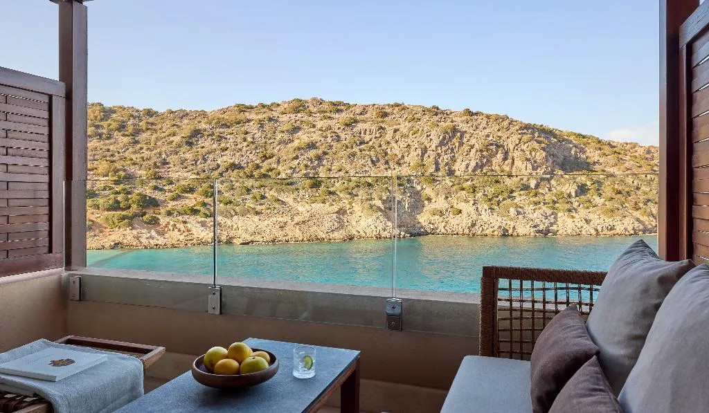 VILLA WITH PRIVATE POOL Room, Daios Cove, Crete