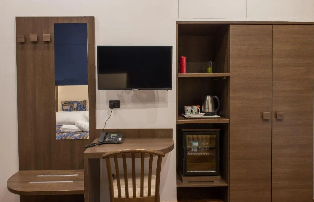 Room, Bed & Breakfast Chiaia 32, Naples