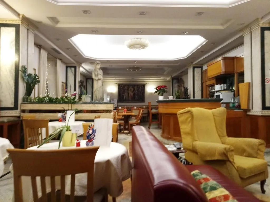 Lobby, Giolli Nazionale, Rome