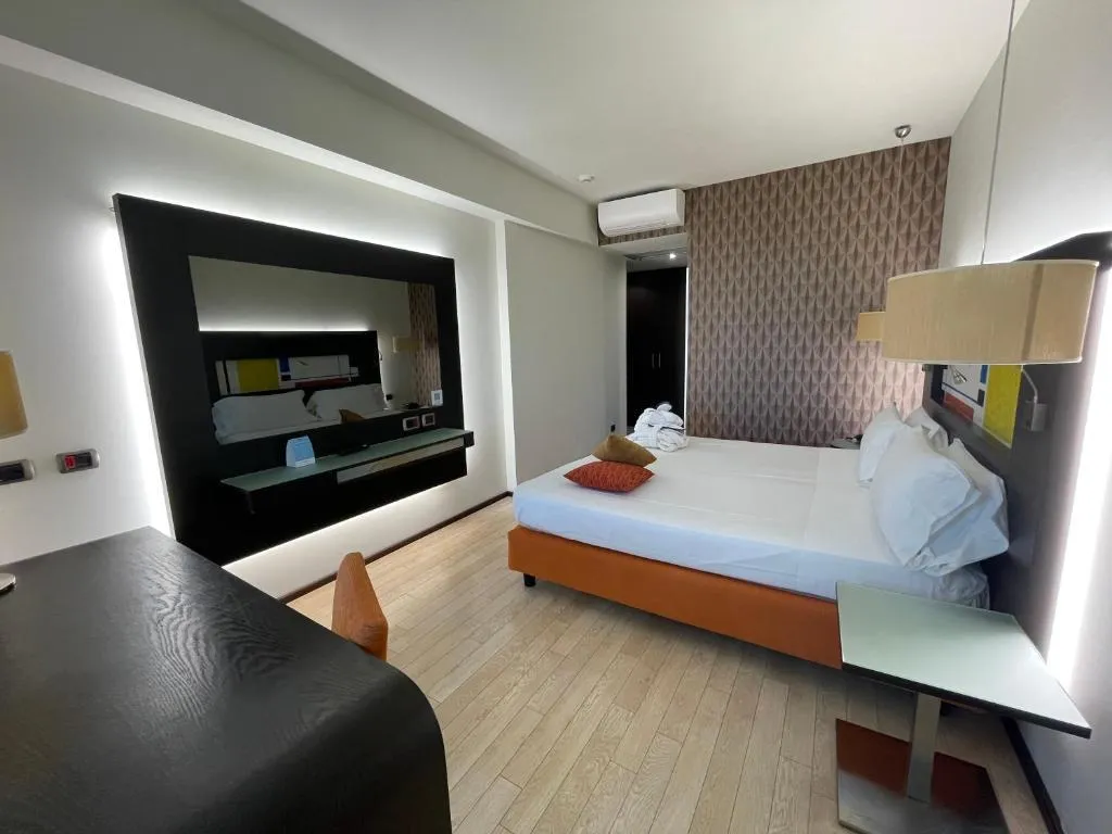 DOUBLE DELUXE Room, Mercure Siracusa Prometeo, Catania