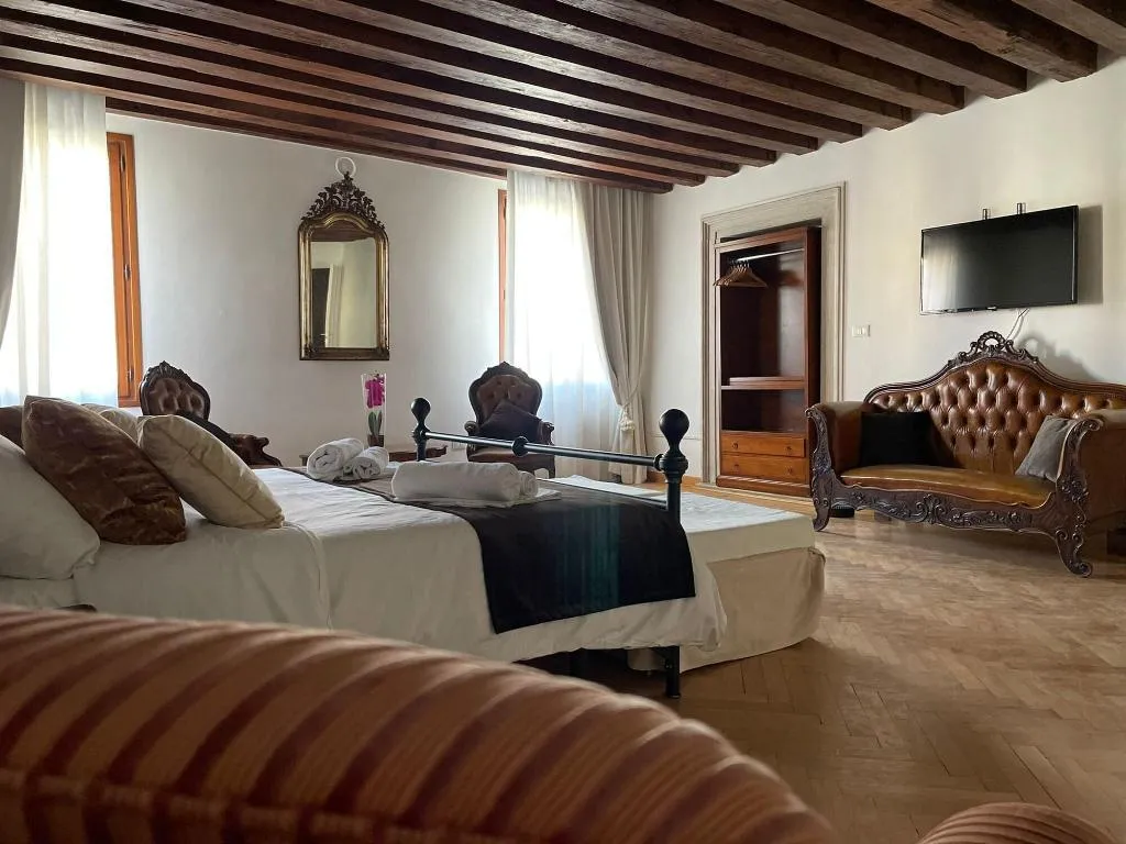 Room, B&B Riva De Biasio, Venice