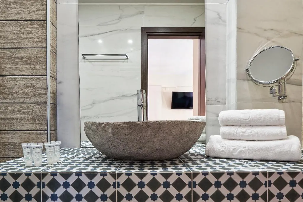 Double or Twin DELUXE LAND VIEW Room, Esperides Resort Crete, Crete