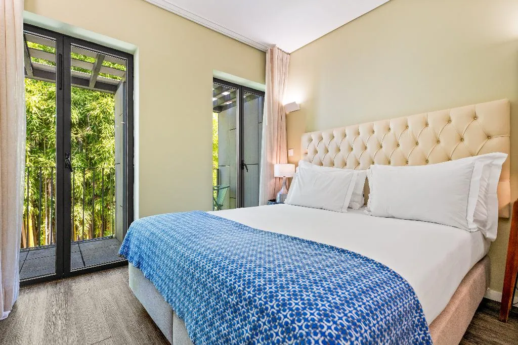 Double or Twin CAPACITY 2 ONE BEDROOM Room, Jardim Da Batalha By Shiadu, Porto