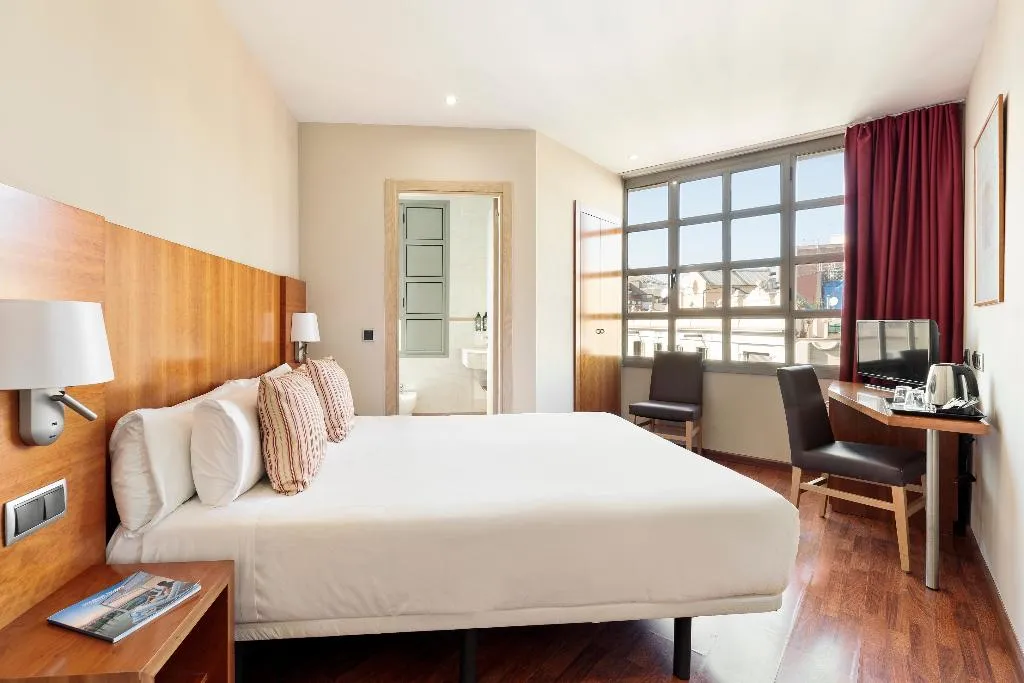 Double or Twin CAPACITY 1 ONE BEDROOM Room, Best Aranea, Barcelona