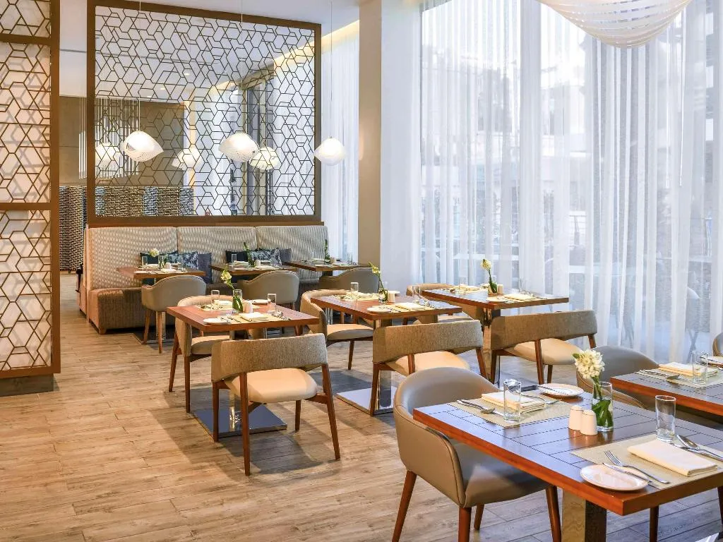 Restaurant, Grand Mercure Dubai City, Dubai