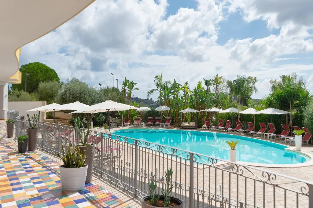 Pool, Grand Hotel Sofia, Catania