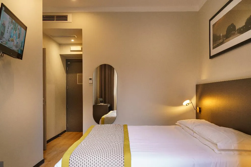Double or Twin PREMIUM Room, The Cross, Rome