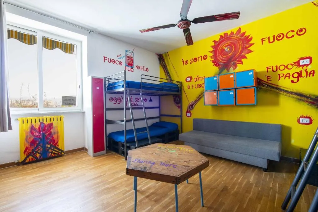 Room, Eco Hostel Floreale, Naples