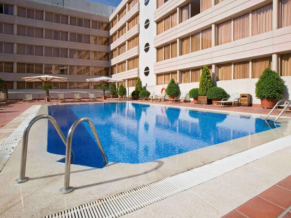 Pool, Novotel Madrid Feria and Airport, Madrid
