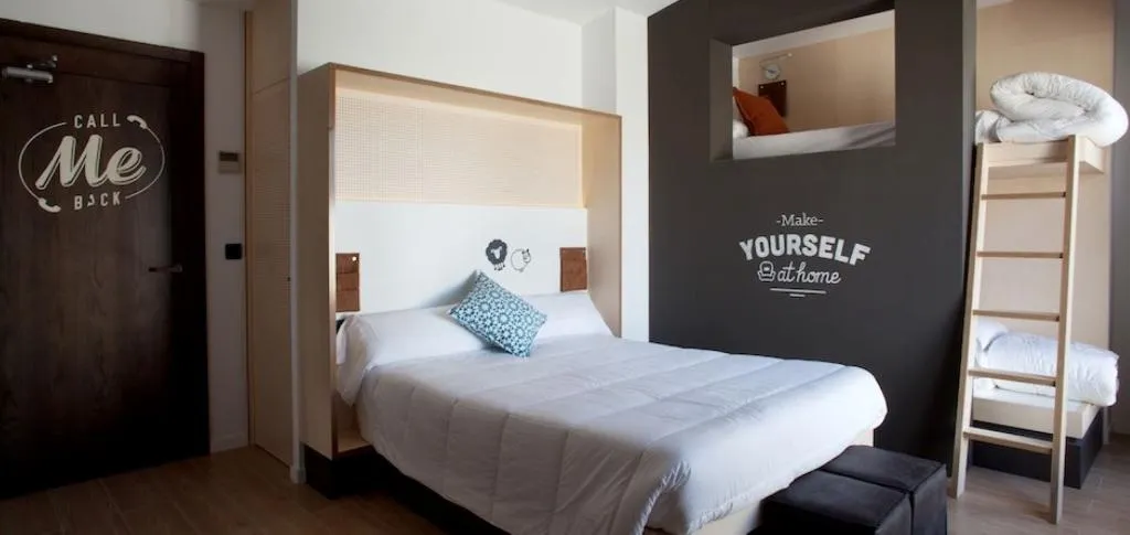 QUADRUPLE STANDARD Room, Toc Hostel Madrid, Madrid