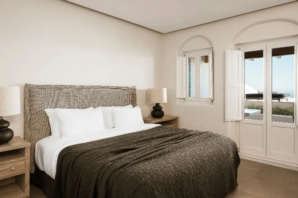 JUNIOR SUITE SEA VIEW Room, NERO Boutique Hotel, Santorini