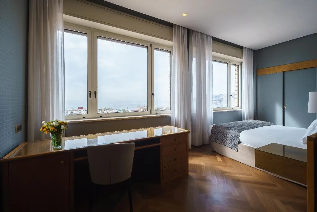 Room, Exe Majestic, Naples