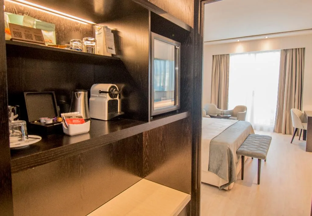 DOUBLE SINGLE USE EXECUTIVE Room, Santos Las Arenas Balneario Resort, Valencia