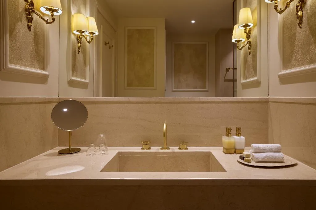 TWIN DELUXE TWO BEDS Room, Mediterranean Palace, Halkidiki