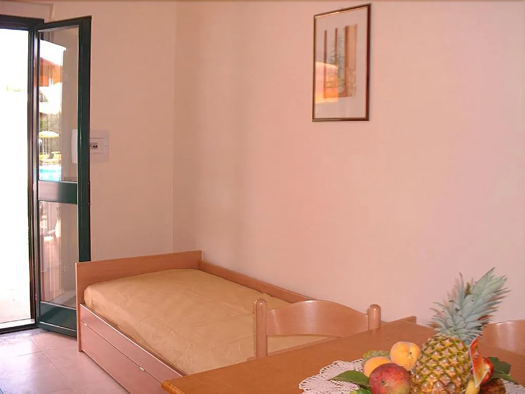Room, Artemide, Catania