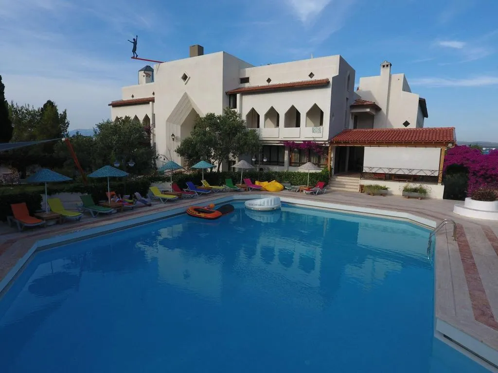 Pool, Arinnanda, Izmir